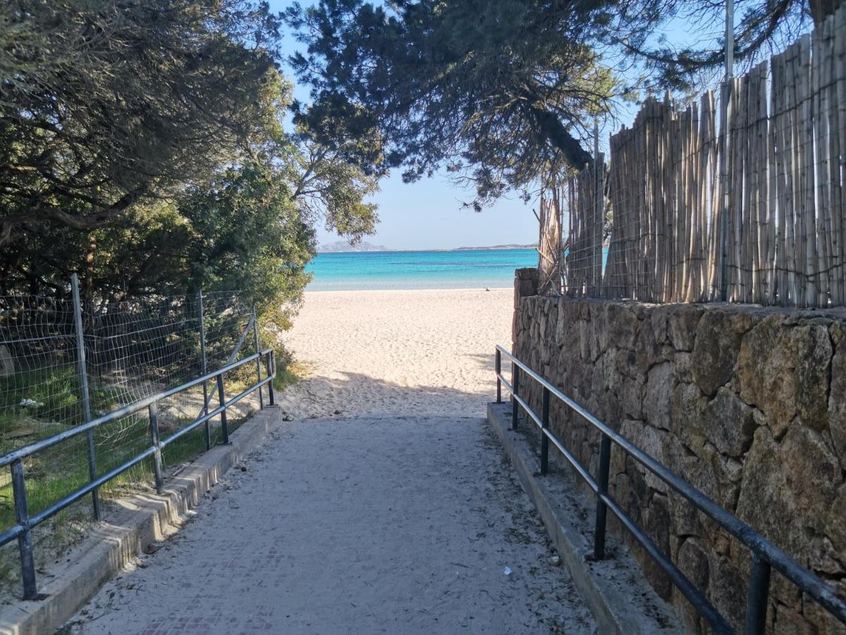 Wonderland Hotel San Teodoro  Bagian luar foto