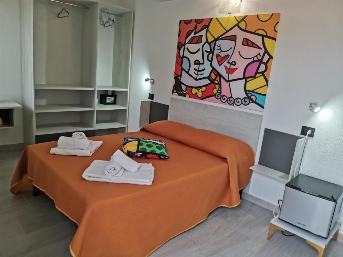 Wonderland Hotel San Teodoro  Bagian luar foto