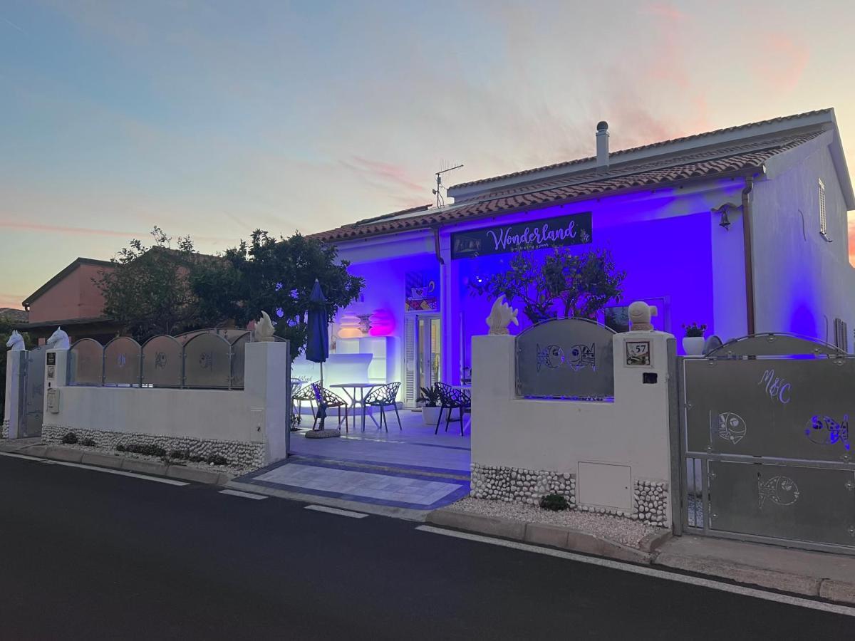 Wonderland Hotel San Teodoro  Bagian luar foto