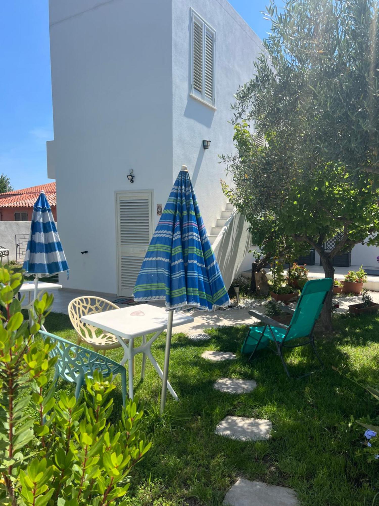 Wonderland Hotel San Teodoro  Bagian luar foto